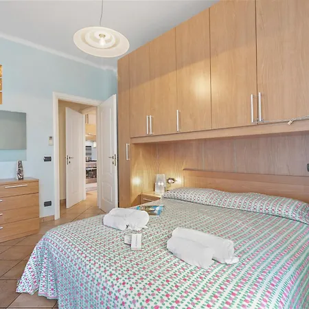 Apartment Domus 21 Near - Happy *