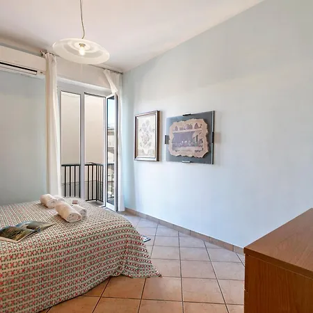 Domus 21 Near - Happy Apartment Alassio